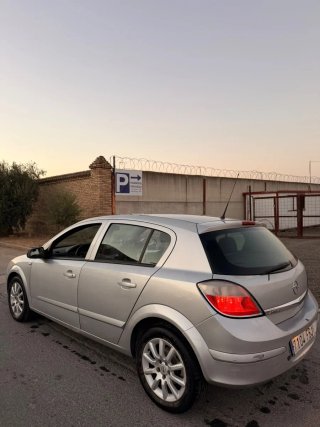 Opel Astra 2007