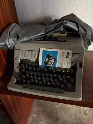 Máquina de escribir antigua