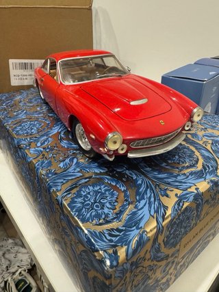 Maqueta Ferrari 250 GT Lusso 1:18 Burago