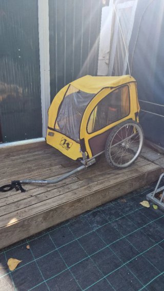 Carro remolque bici amarillo