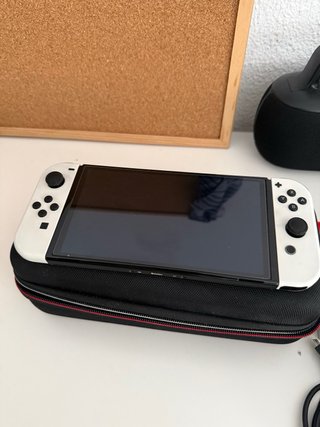 Nintendo Switch Bianca + Custodia