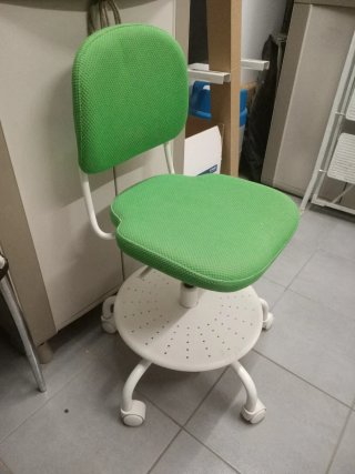 Silla infantil Ikea verde