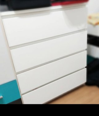 Cómoda Ikea 4 cajones blanca