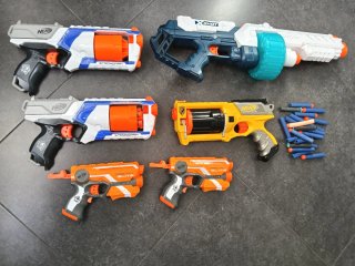 Lote 6 Pistolas Nerf y X-Shot + Accesorios