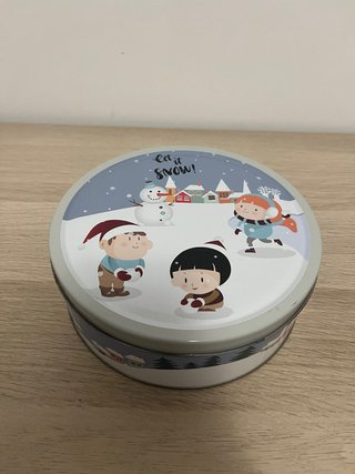 Caja metálica decorada invierno