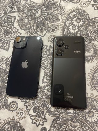 iPhone 14 y Xiaomi Redmi Negro  Bateria iphone 96