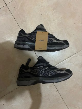 Asics Gel NYC Negro/Gris Nuevas