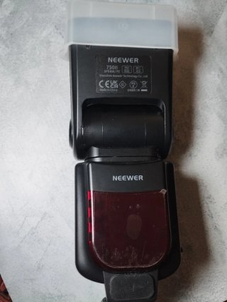 Flash NEEWER NW-750II TTL + accessori
