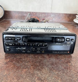 Radio Casete Pioneer KEH-M8300