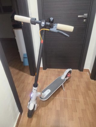 Patinete Xiaomi Mi Electric Scooter Essential