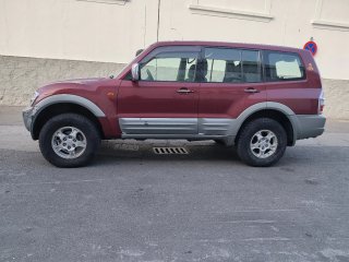 Mitsubishi Montero 2000