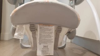 Columpio automático musical