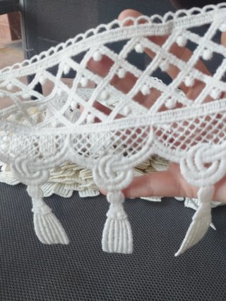 Guipur con Flecos Anchos