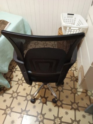 Silla de escritorio ergonómica negra