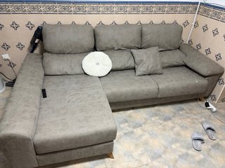 Rinconera gris en perfecto estado