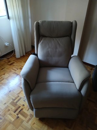 Sillón eléctrico reclinable beige