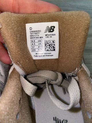 New Balance 9060 Beige/Marrón Nuevas