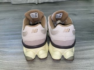 New Balance 9060 Beige/Marrón Nuevas