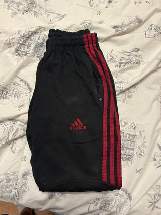 Pantalón chándal Adidas negro y rojo