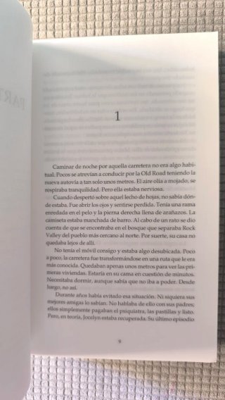 Libro Bajo nuestra piel de Josu Lorenzo Grilli