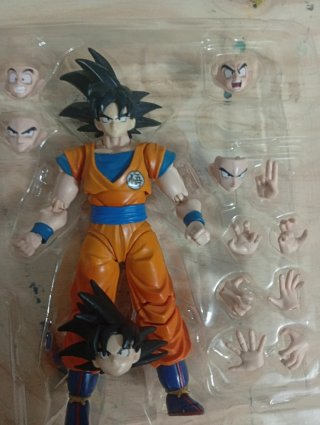 Figura Son Goku Super Hero