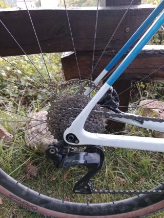 Bicicleta CUBE Gravel