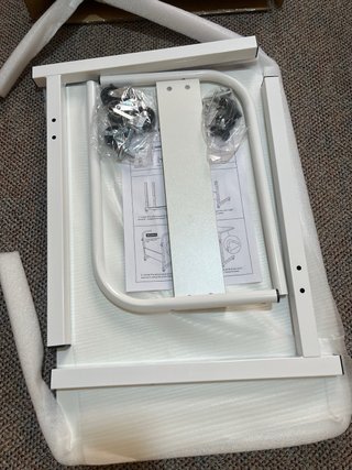 Mesa auxiliar regulable con ruedas | NUEVA
