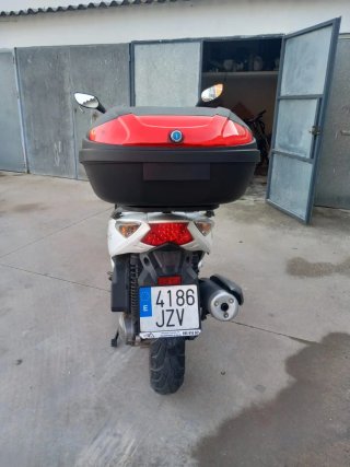 Scooter AEON 125 CC Blanca