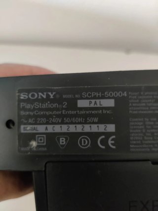 PlayStation 2 Fat SCPH-50004