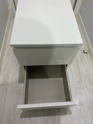 Mesita de noche Ikea blanca