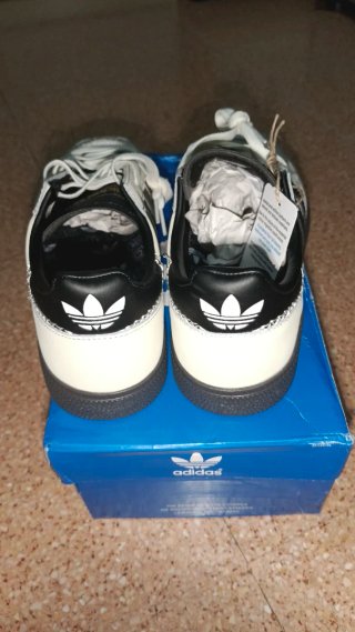 Zapatillas Adidas Spezial Blancas y Negras