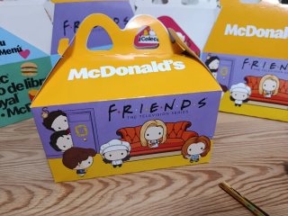 Cajas Happy Meal Friends McDonald's