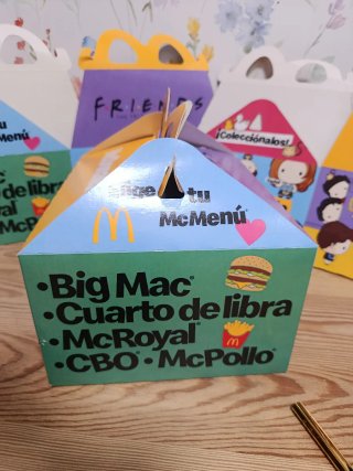 Cajas Happy Meal Friends McDonald's