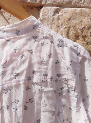Blusa estampada vilanos algodón. Talla S