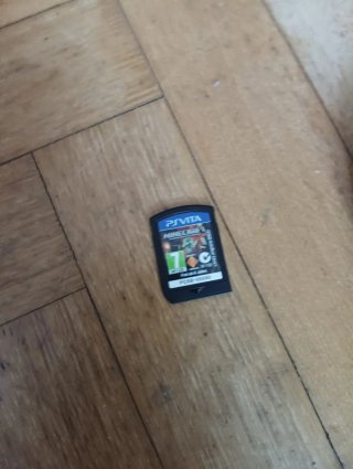 PS Vita Sony Negra + Juego Minecraft no carga bien