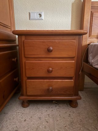 Dormitorio Madera Maciza.