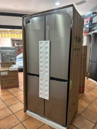 Frigorífico Haier Cube 83 Series 3 HCR3818ENMM