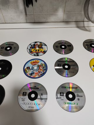Lotto 22 Giochi PS1 Solo Dischi