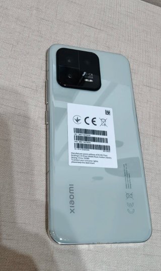 Xiaomi 13 Co-engineered with Leica