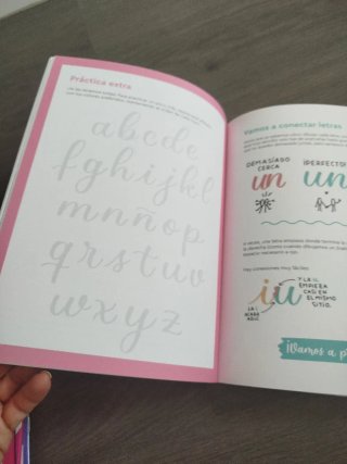Libro lettering