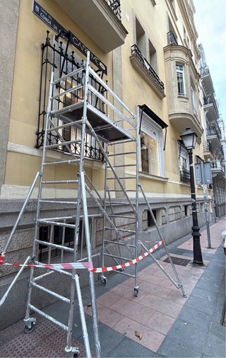 Trabajos con Andamio asta 6m