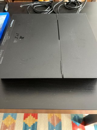 PS4 500GB + 2 Controller + 6 Giochi + HDD