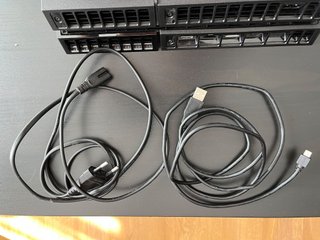 PS4 500GB + 2 Controller + 6 Giochi + HDD