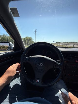 Audi A8 1999