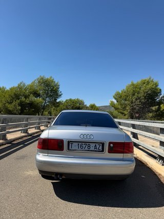 Audi A8 1999
