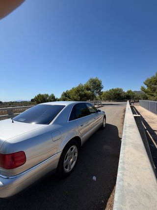 Audi A8 1999
