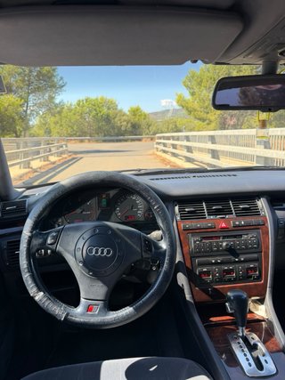 Audi A8 1999