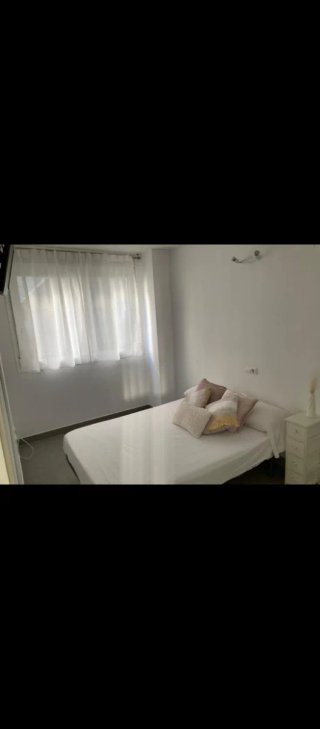 Piso alquiler. Temporada de Septiembre a Junio.