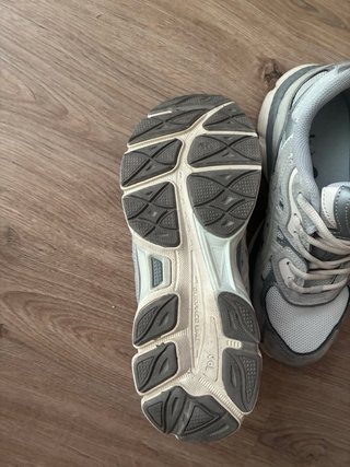 Scarpe Sportive Asics Gel Grigio/Bianco