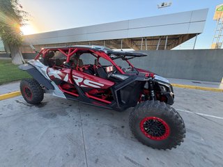 Can-Am Maverick X3 Rojo y Blanco